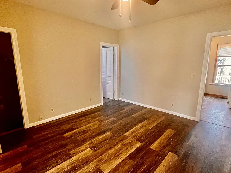 1435 Villa St — Photo 31