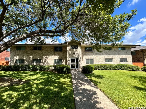 223 W Silver Sands Dr APT 8, San Antonio, TX 78216