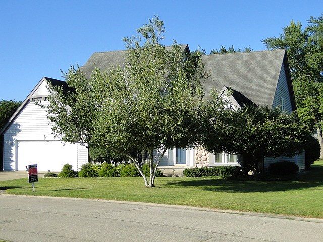 1st image of 107 S Loveridge Ln