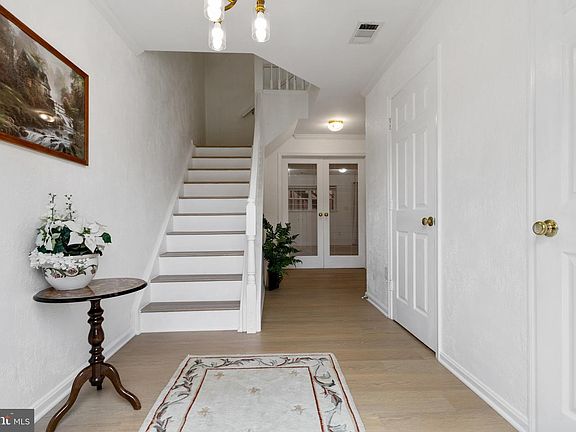 2nd image of 5556 Jowett Ct