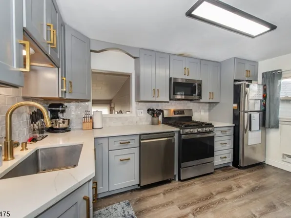 11 Duncan Ln, Rockaway Boro, NJ 07866