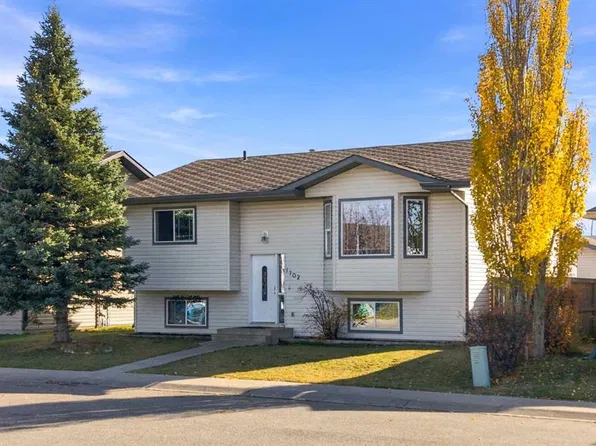 1702 N Strathcona Pl, Strathmore, AB T1P 1T1
