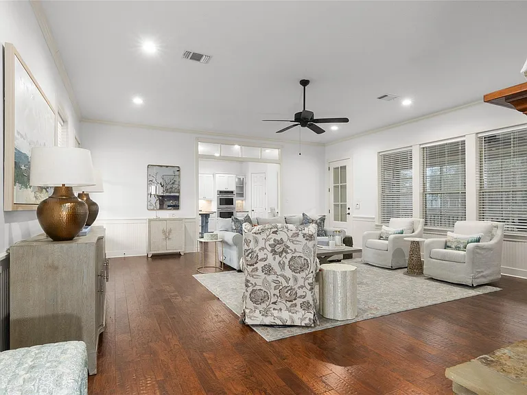 6130 Homeland Ln — Photo 8
