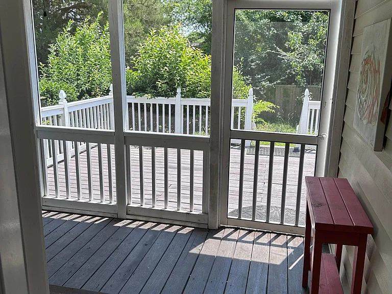 823 Harbor Place Dr — Photo 18