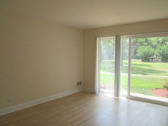 4th image of 9430 Bay Colony Dr APT 1S