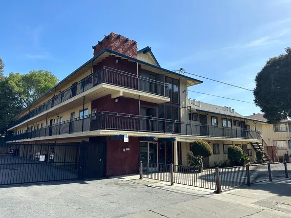 E Okeefe St, Palo Alto, CA 94303
