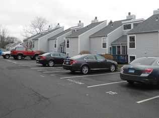 11 Glenview Dr, Cromwell, CT 06416