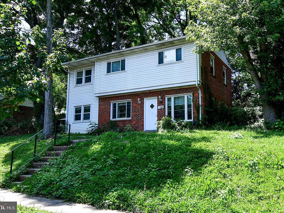 1st image of 712 1st St