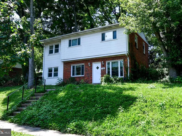 712 1st St, Rockville, MD 20851