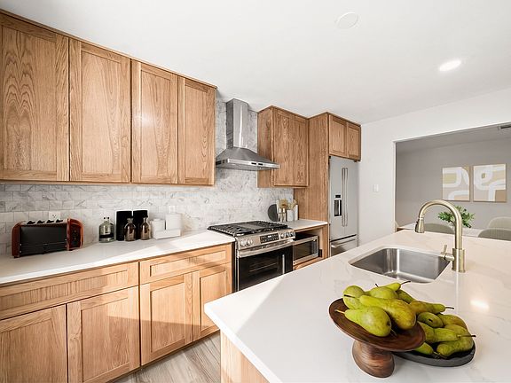 4th image of 4220 Donnelly Ave