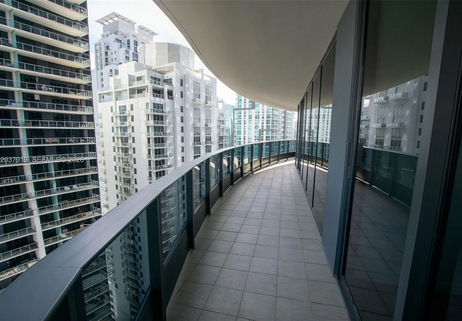 Brickell Flatiron Condo — Photo 3