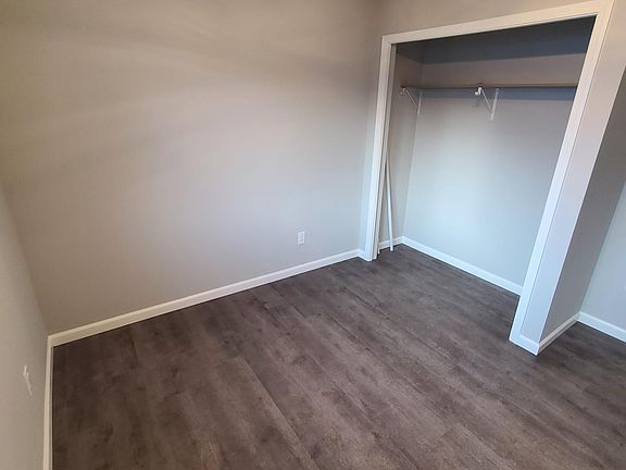 4th image of 204 Danawood Dr