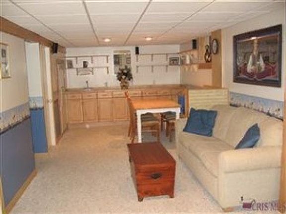 4th image of 2441 24th St