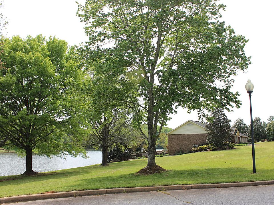 5,000+ Sq Ft Brick Ranch