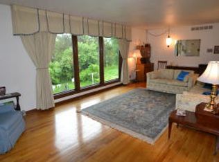 2635 Meadow Glen Rd, Ames, IA 50014