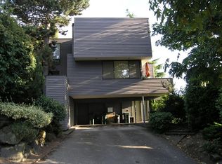 223 NW 40th St APT 3, Seattle, WA 98107
