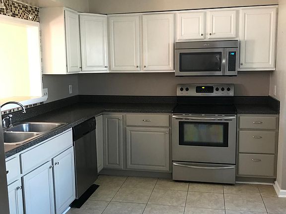3rd image of 746 Glenshire Dr