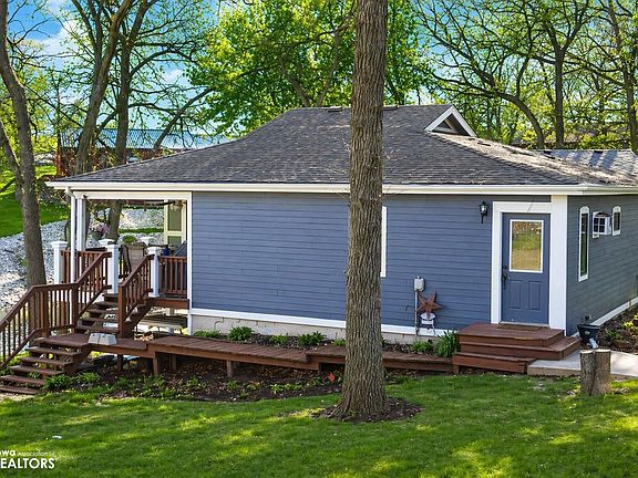 2nd image of 3153 Hickory Dr