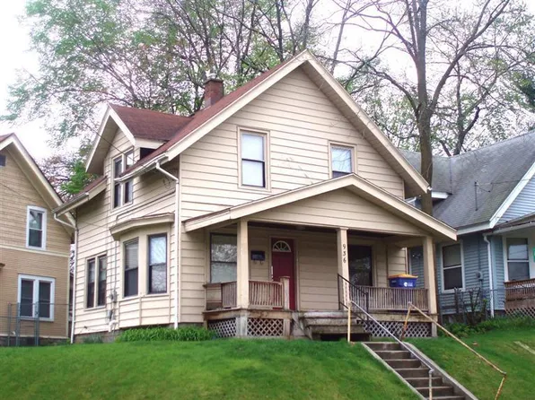 936 Oakhill St SE, Grand Rapids, MI 49507