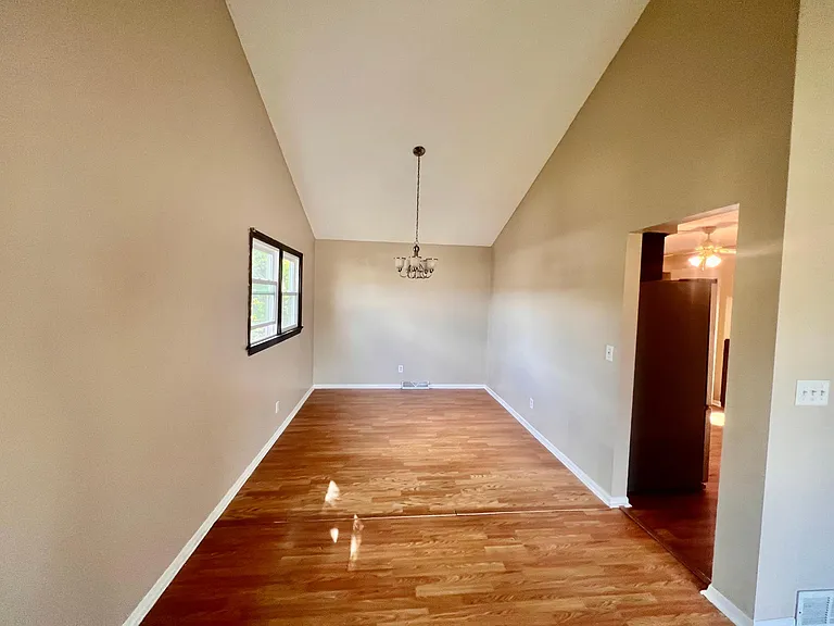 15318 Douglas Cir — Photo 6