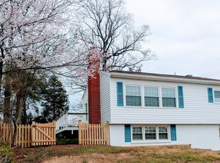 15113 Georgia Rd, Woodbridge, VA 22191