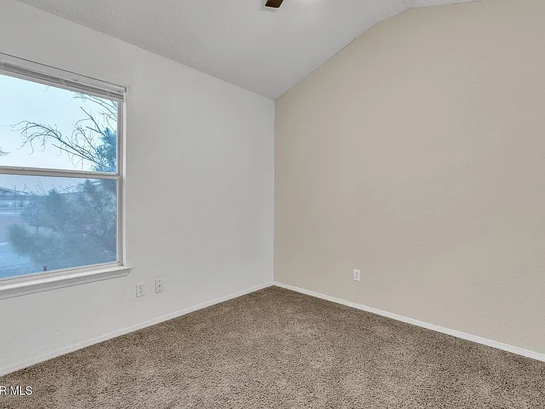7489 Plaza Redonda Dr — Photo 37