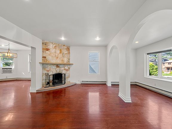 2nd image of 481 Broad Ave Unit 1