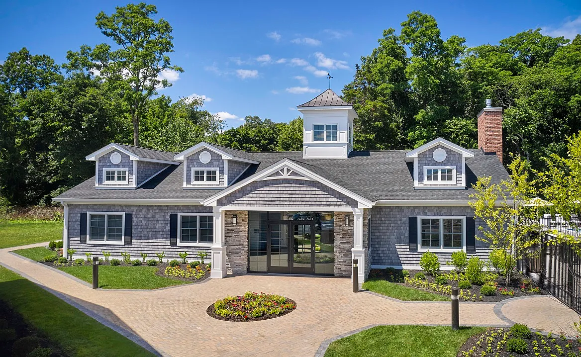 Heatherwood House at Port Jefferson — Photo 1