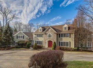 7 Forest View Dr, Gladstone, NJ 07934