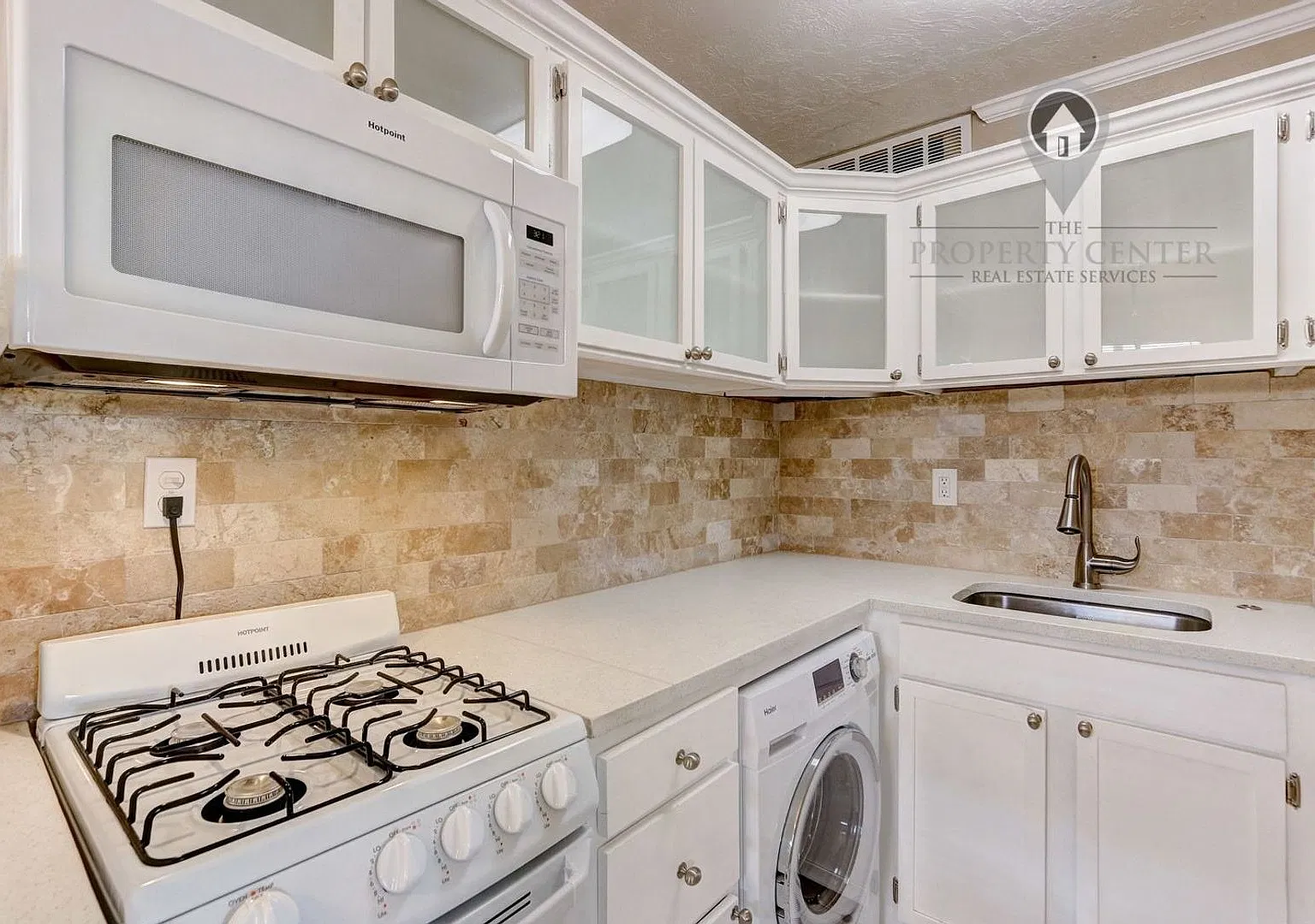3131 N May Ave — Photo 1