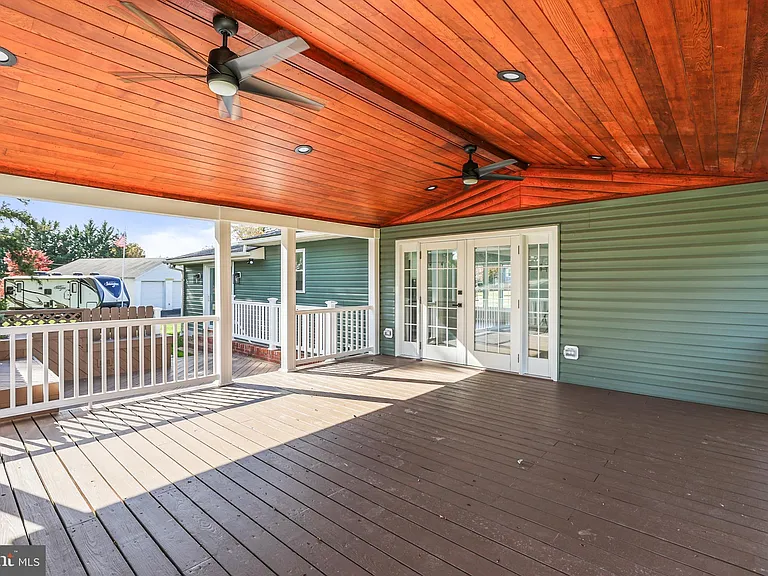 313 Windsor Ct — Photo 40