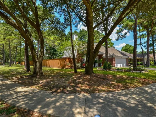 7803 Hidden Oaks Ln, Houston, TX 77095