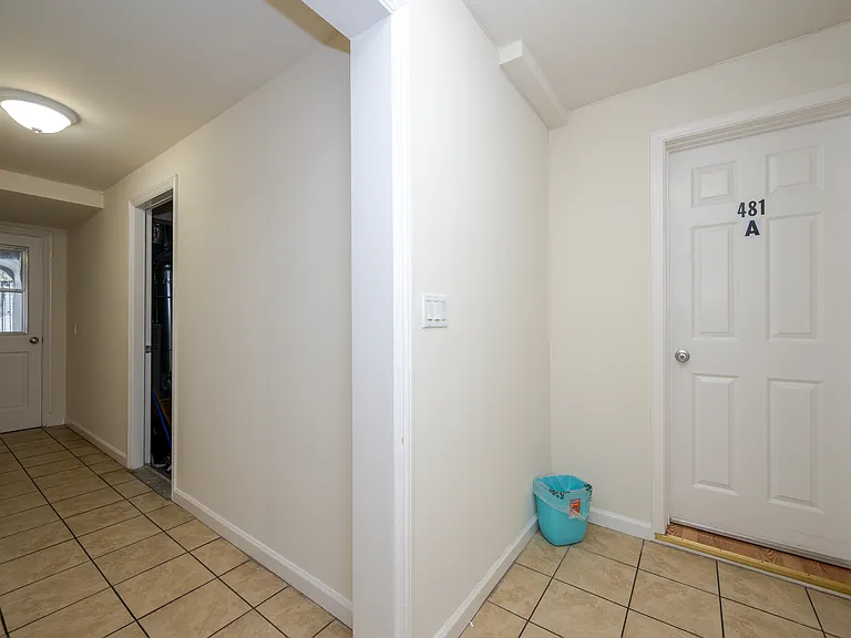 481 Monterey Blvd #A — Photo 18