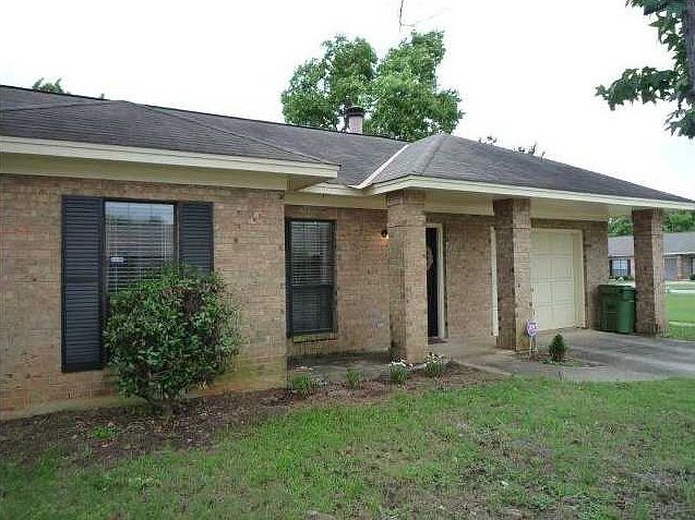 1st image of 6421 Ashton Cir
