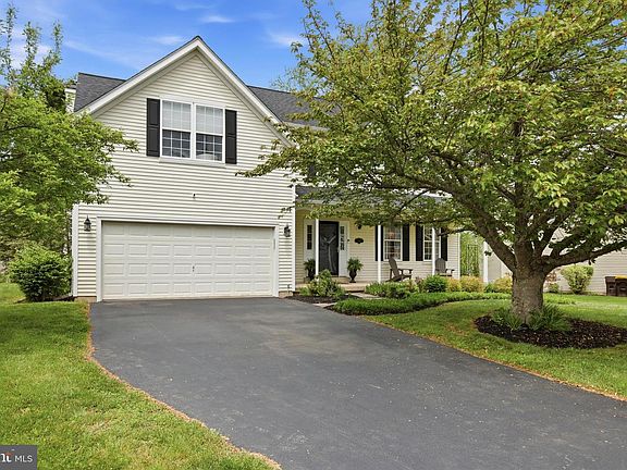 2nd image of 206 Meetinghouse Ln