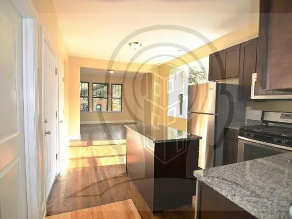 (undisclosed Address), Chicago, IL 60622