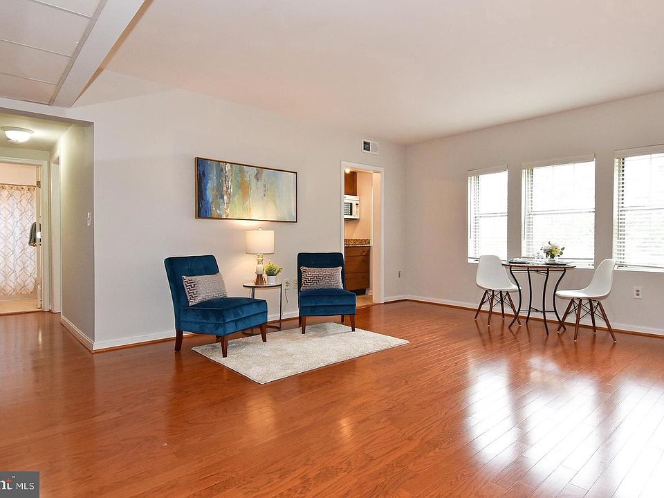 1st image of 1809 Queens Ln Unit 2-151