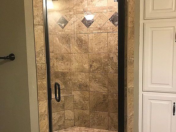 Master 1 bath