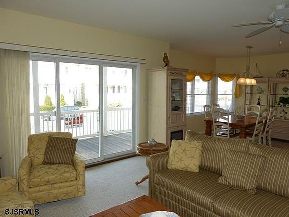 5th image of 4349 Asbury Ave #1
