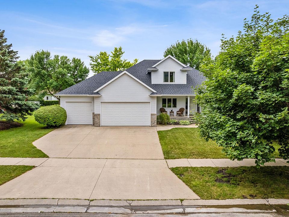 1st image of 3525 Westmoor Dr