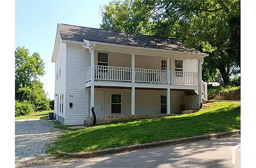 721 Chatham Ave #A Photo 1