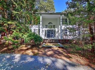 66 Dagnillo Dr, Warwick, RI 02818