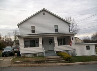 24 Connell St, Old Forge, PA 18518