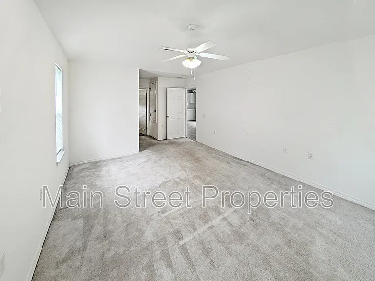 5915 Bilek Dr — Photo 11