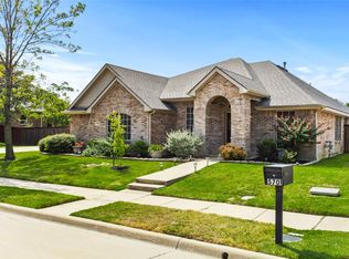 5701 Valhalla Dr, North Richland Hills, TX 76180