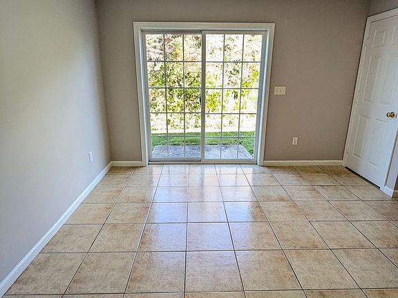 3rd image of 150 Mohican Ave APT 5