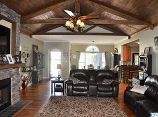 391 Criscoe Rd, Union Grove, AL 35175