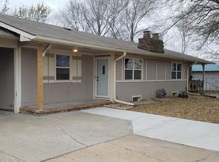 525 S Deveron Dr, Andover, KS 67002