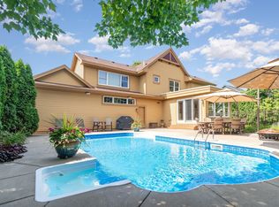 1520 Bridgewater Rd, Golden Valley, MN 55422