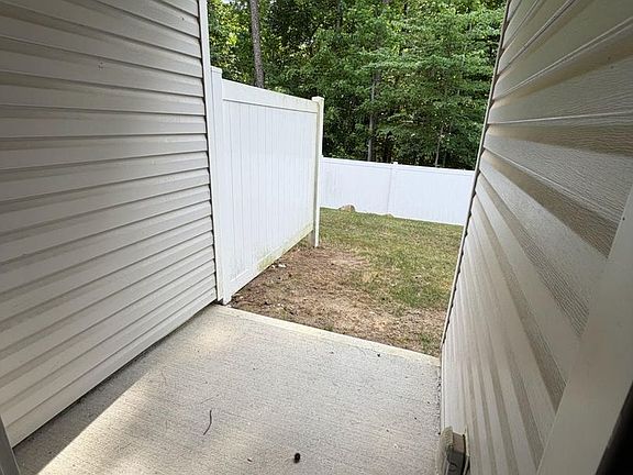 3rd image of 9124 Lowfalls Ln
